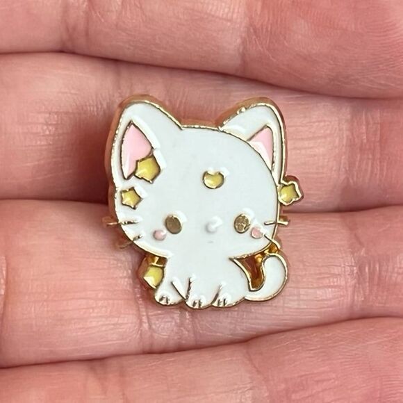 Sailor Moon Chibi Artemis White Cat Enamel Pin - Picture 1 of 8